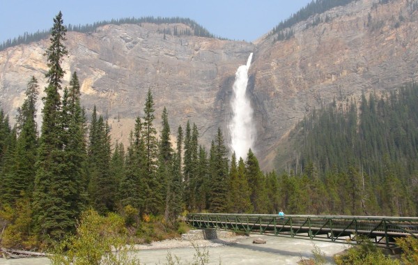 TAKAKKAW FALLS